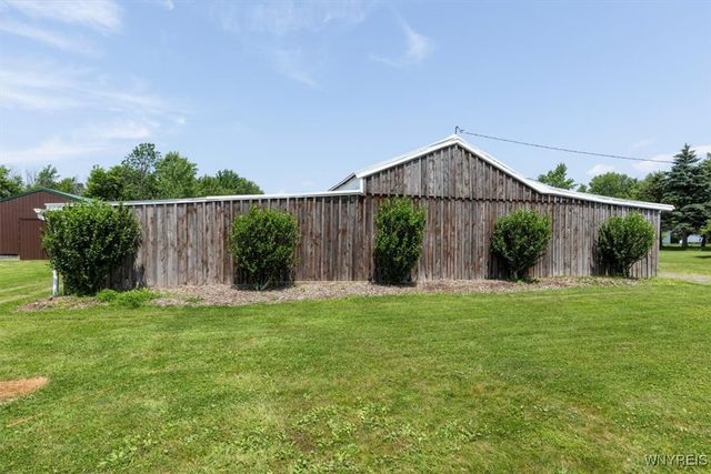 3212 Hickox Road, Hamburg, NY 14075