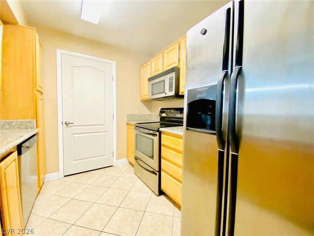 5055 West HACIENDA Avenue 2139, Las Vegas, NV 89118