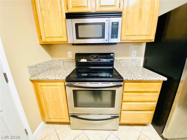 5055 West HACIENDA Avenue 2139, Las Vegas, NV 89118