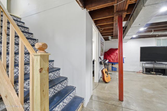 826 Texas Ave, Louisville, KY 40217