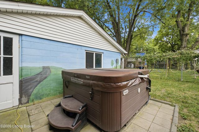 826 Texas Ave, Louisville, KY 40217