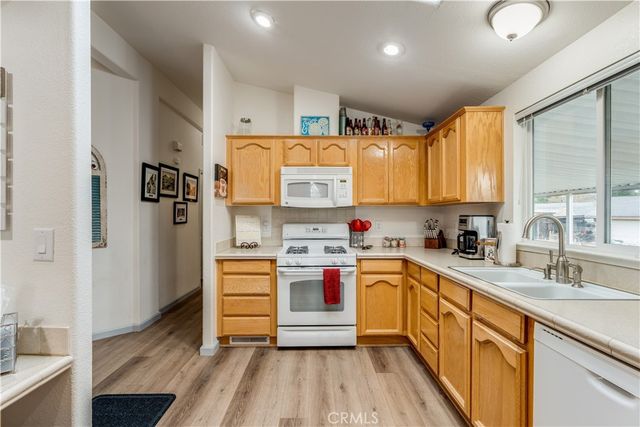 51 Quinta Court, Paso Robles, CA 93446