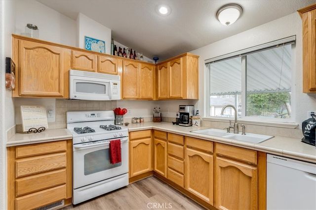 51 Quinta Court, Paso Robles, CA 93446