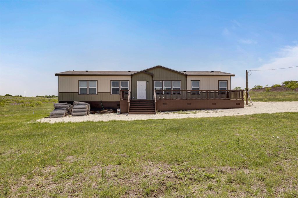 430 County Road 451, Coupland, TX 78615