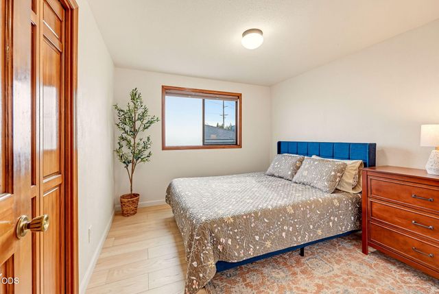 3039 Lazy Creek Drive, Medford, OR 97504