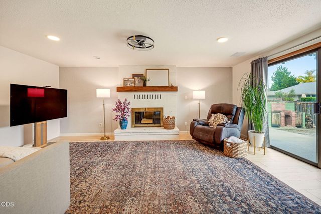 3039 Lazy Creek Drive, Medford, OR 97504