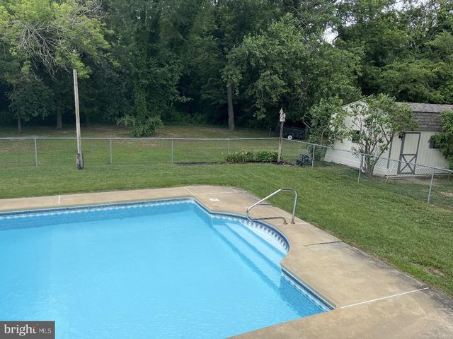 12 VICKERS AVE, Bridgeton, NJ 08302