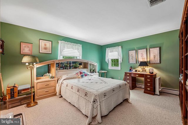 12 VICKERS AVE, Bridgeton, NJ 08302