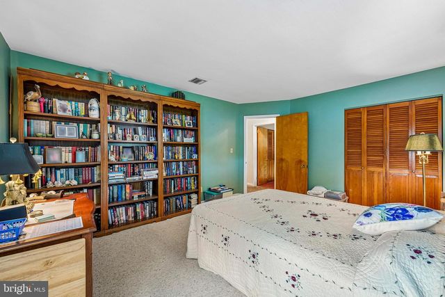 12 VICKERS AVE, Bridgeton, NJ 08302