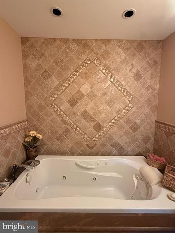 12 VICKERS AVE, Bridgeton, NJ 08302