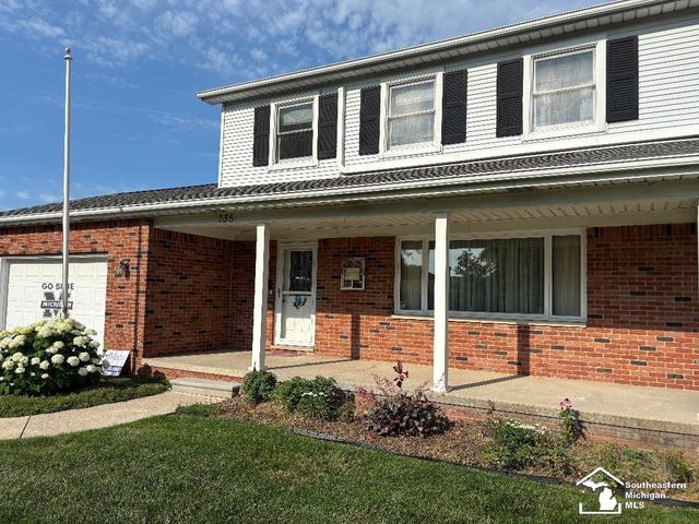 135 Crampton Drive, Monroe, MI 48162