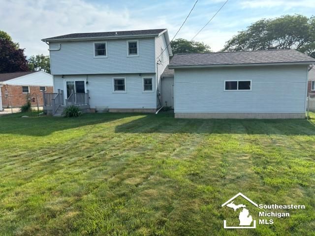 135 Crampton Drive, Monroe, MI 48162