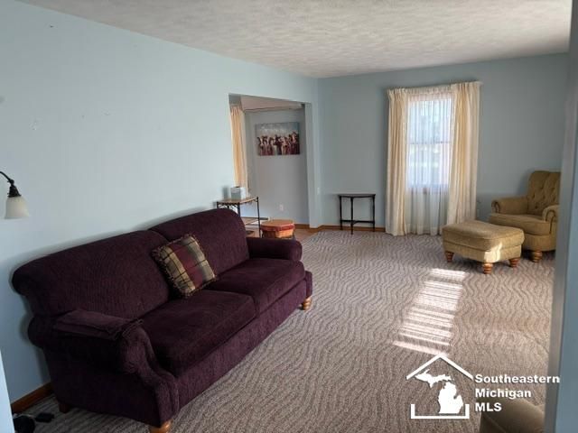 135 Crampton Drive, Monroe, MI 48162