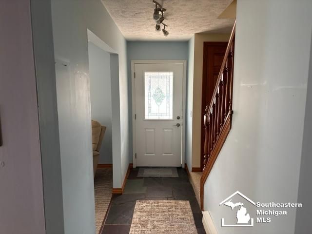 135 Crampton Drive, Monroe, MI 48162