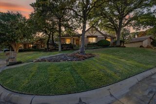 5112 Misty Wood Drive, Arlington, TX 76017