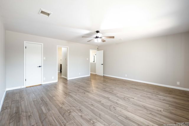 13130 Woller Vly, San Antonio, TX 78249