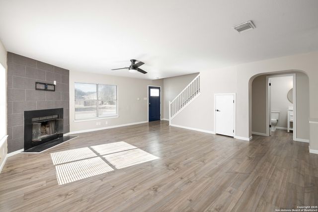 13130 Woller Vly, San Antonio, TX 78249