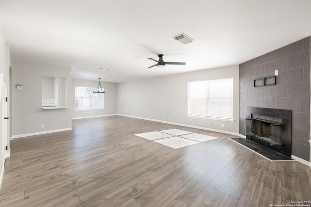 13130 Woller Vly, San Antonio, TX 78249