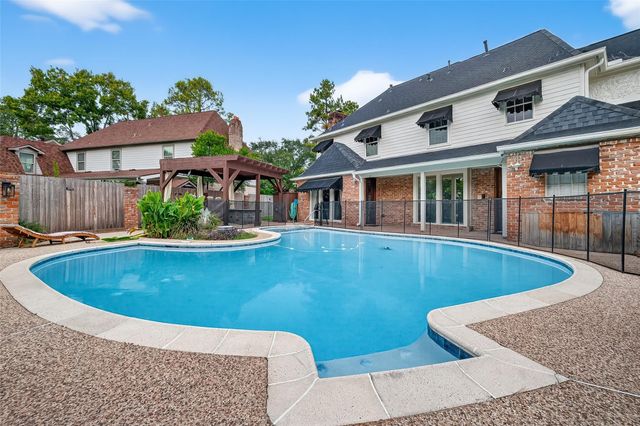 15715 Fleetwood Oaks Drive, Houston, TX 77079