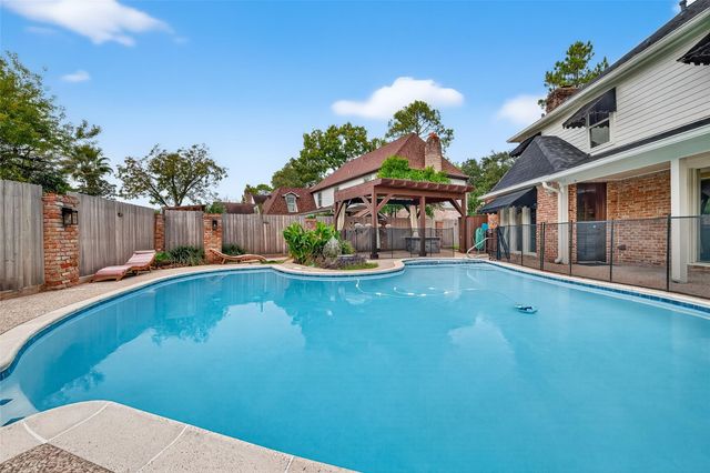 15715 Fleetwood Oaks Drive, Houston, TX 77079