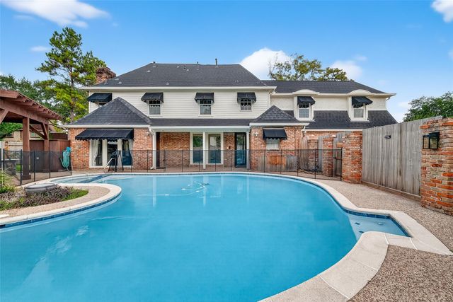 15715 Fleetwood Oaks Drive, Houston, TX 77079