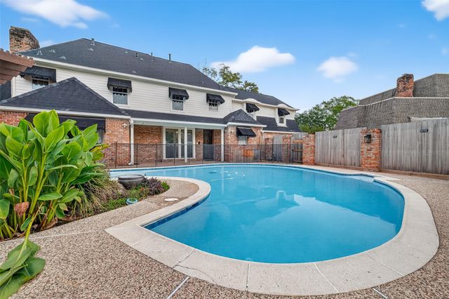 15715 Fleetwood Oaks Drive, Houston, TX 77079