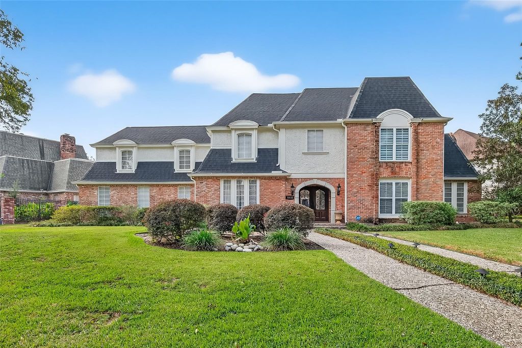 15715 Fleetwood Oaks Drive, Houston, TX 77079