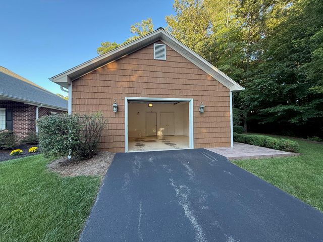 80 Stoney Mill RD, Rocky Mount, VA 24151