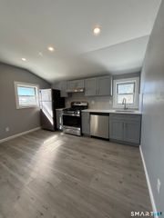 1641 South Avenue 3, Stratford, CT 06615