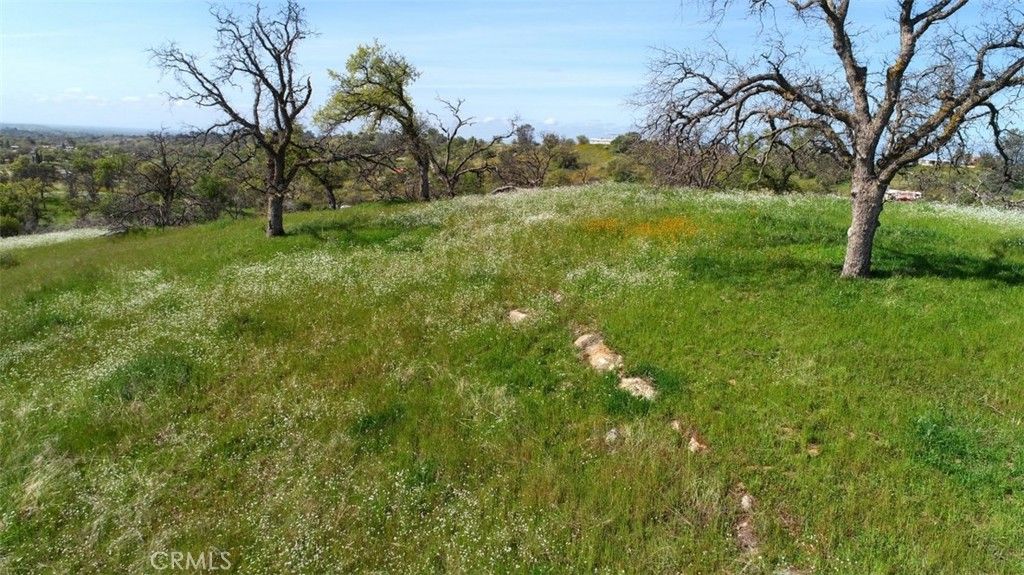 Image 12 of property listing at 32604 Road 600, Raymond, CA 93653