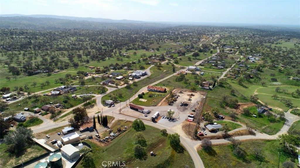 Image 17 of property listing at 32604 Road 600, Raymond, CA 93653