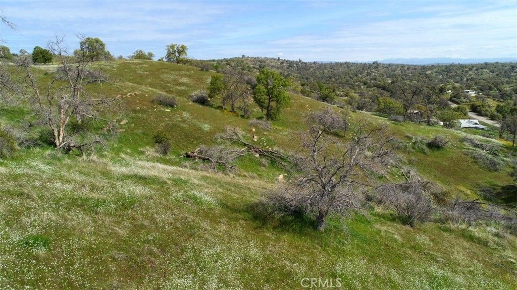 Image 3 of property listing at 32604 Road 600, Raymond, CA 93653
