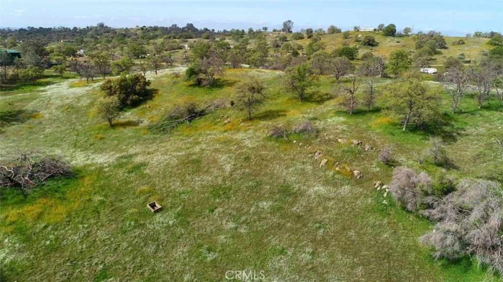 Image 4 of property listing at 32604 Road 600, Raymond, CA 93653