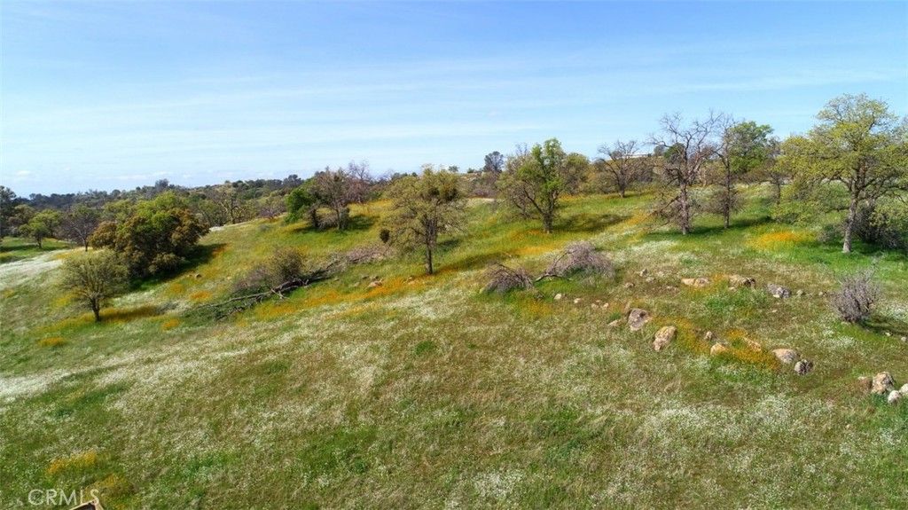 Image 7 of property listing at 32604 Road 600, Raymond, CA 93653