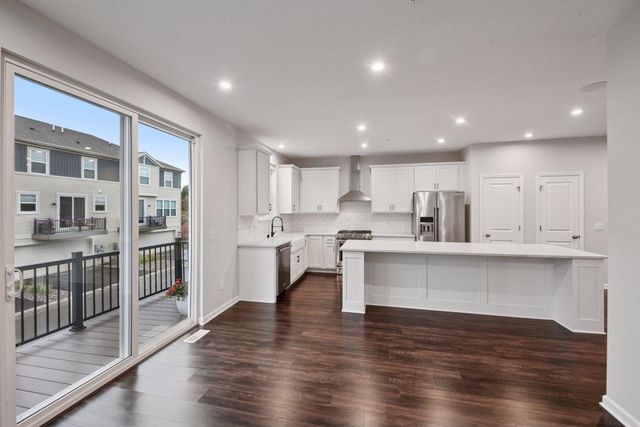 7685 Anthony Point, Victoria, MN 55386