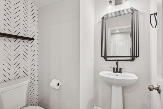 7685 Anthony Point, Victoria, MN 55386