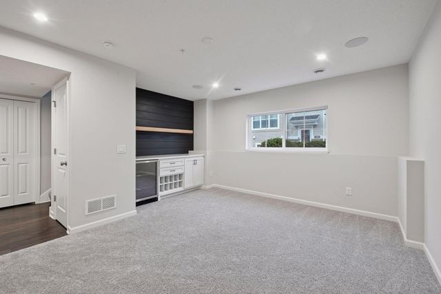 7685 Anthony Point, Victoria, MN 55386