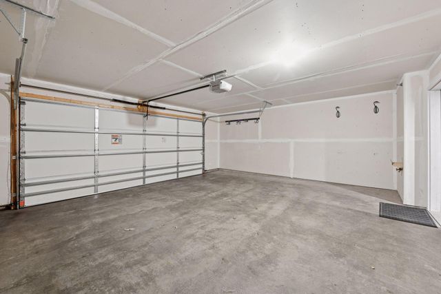 7685 Anthony Point, Victoria, MN 55386