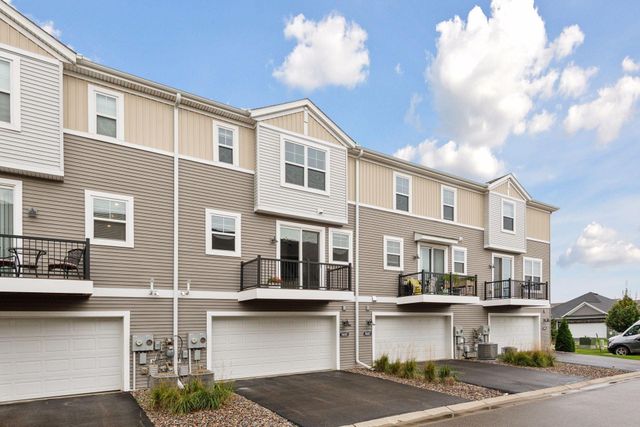 7685 Anthony Point, Victoria, MN 55386