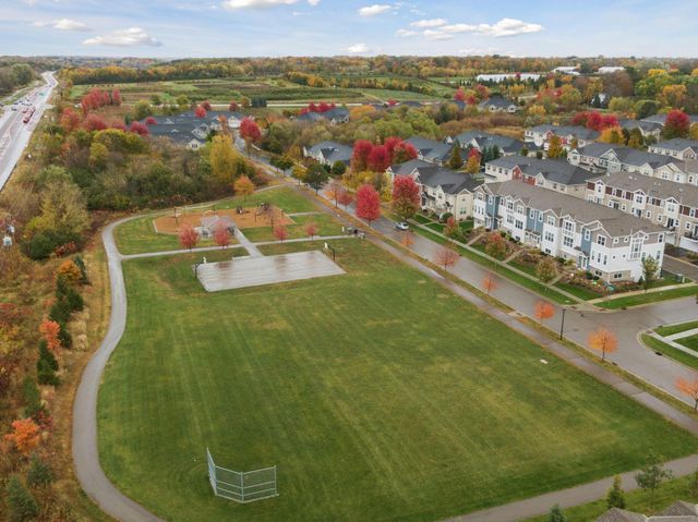 7685 Anthony Point, Victoria, MN 55386