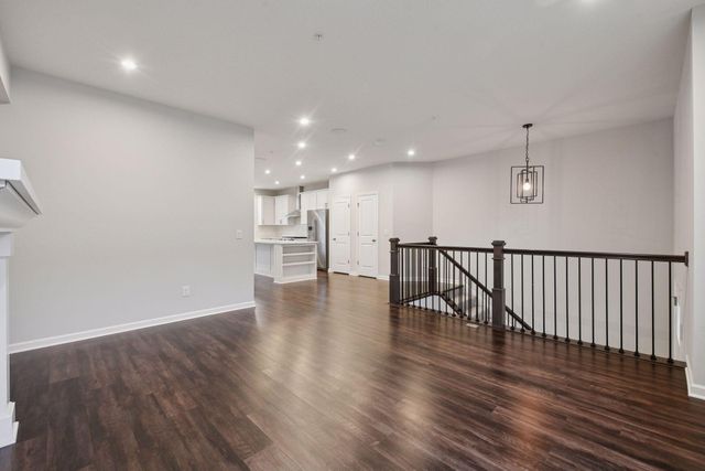 7685 Anthony Point, Victoria, MN 55386