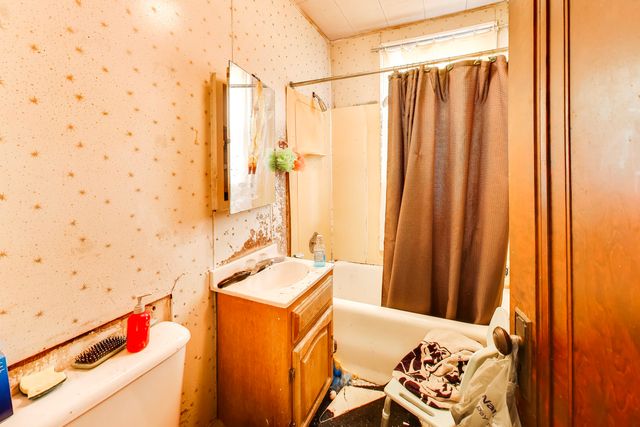5903 W 16th Street, Cicero, IL 60804