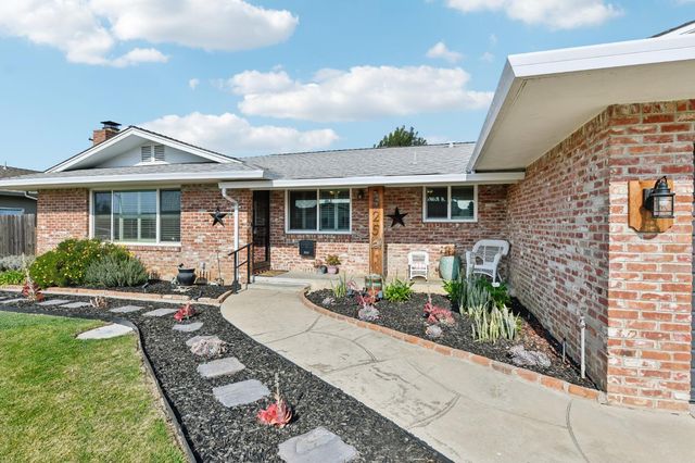 525 Connie St, Lodi, CA 95240