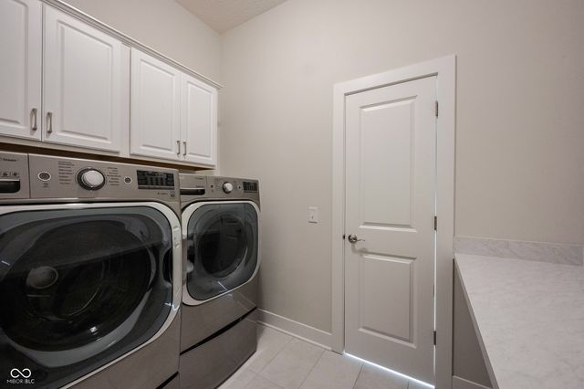 18180 Birdview Court, Westfield, IN 46074