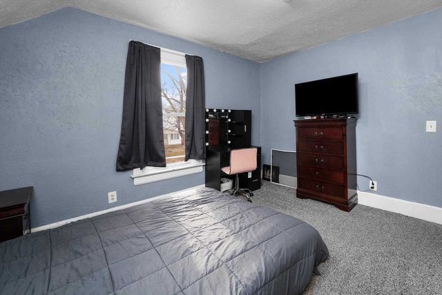 581 20th Avenue, Rock Island, IL 61201