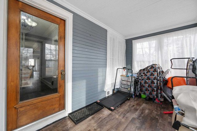 581 20th Avenue, Rock Island, IL 61201