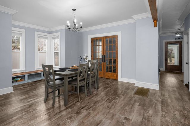 581 20th Avenue, Rock Island, IL 61201