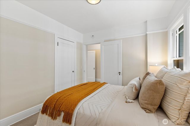 823 NE 58th Street, Seattle, WA 98105