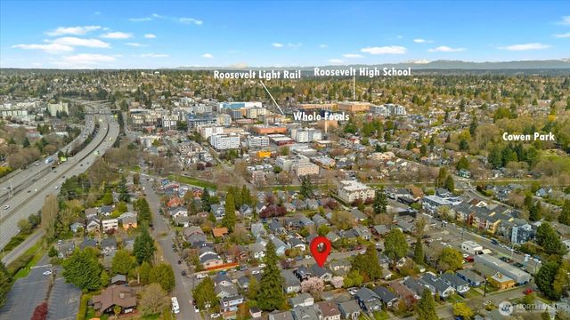 823 NE 58th Street, Seattle, WA 98105