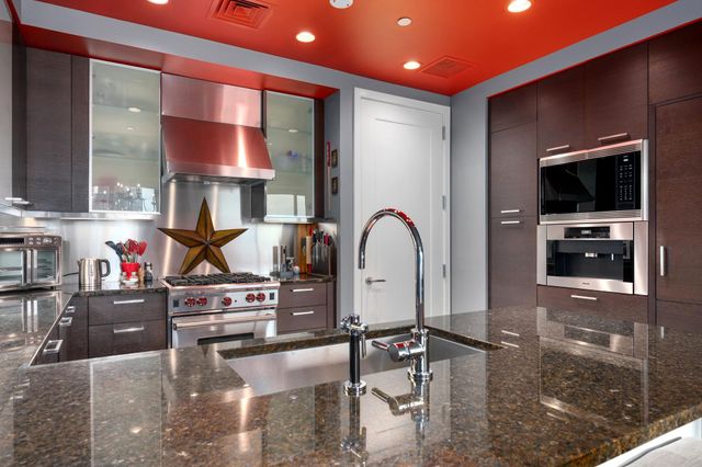 200 Congress Ave 11A, Austin, TX 78701